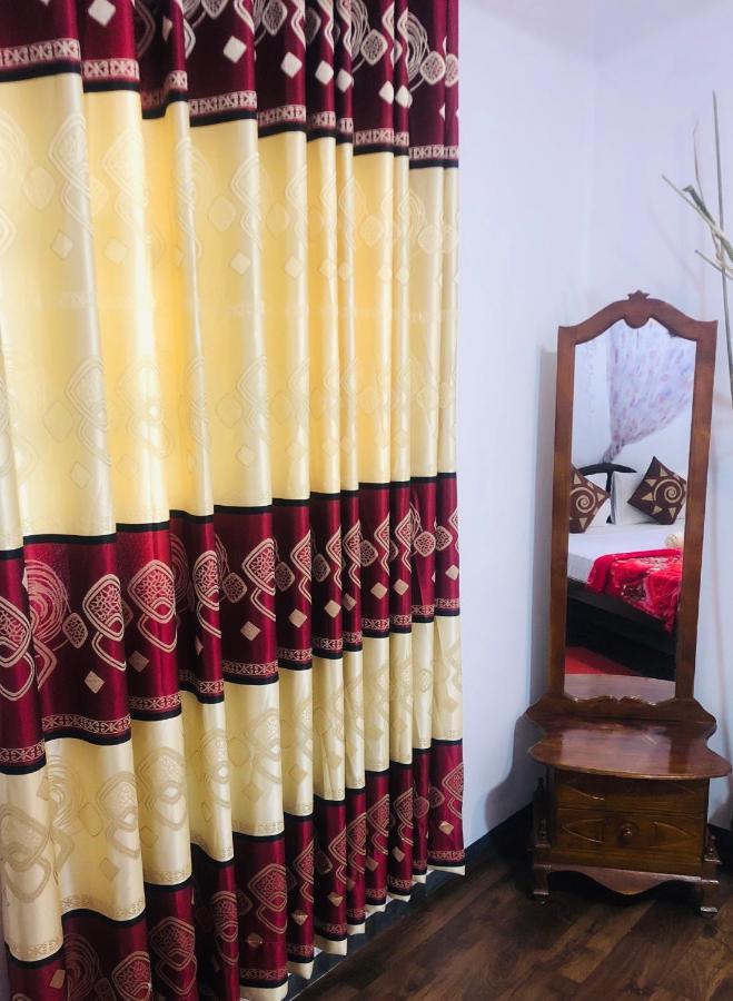 Vinish Inn Nallathanniya ภายนอก รูปภาพ